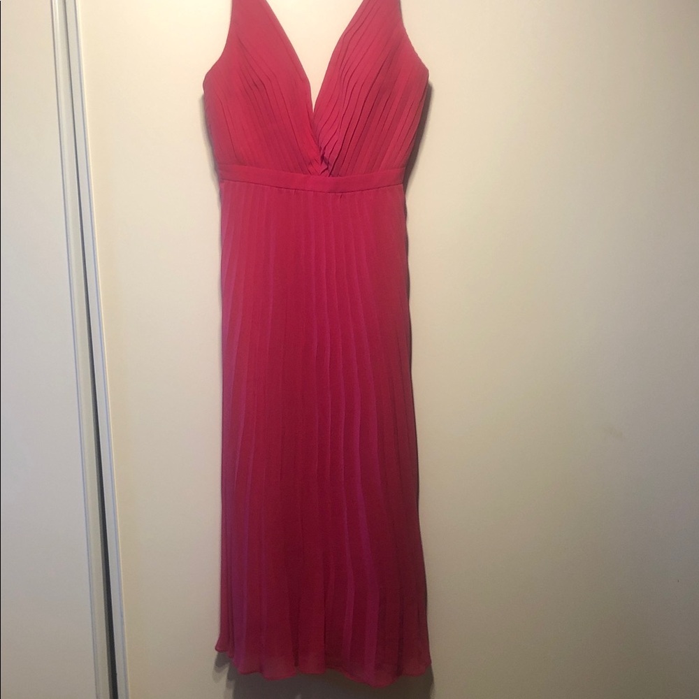 Laundry By Shelli Segal Fuchsia Pleated V-Neck Midi Dress